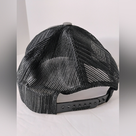 Red Dirt Men's Embroidered Logo Tag Patch Mesh Trucker Cap Adjustable - Picture 5 of 8